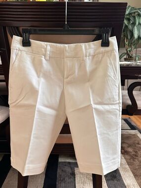 Banana Republic White Women's Chino Shorts.New!!!